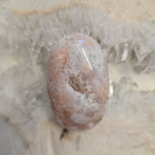 Load image into Gallery viewer, Flower Agate Palmstone
