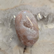 Load image into Gallery viewer, Flower Agate Palmstone
