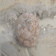 Load image into Gallery viewer, Flower Agate Palmstone
