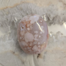 Load image into Gallery viewer, Flower Agate Palmstone
