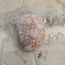 Load image into Gallery viewer, Flower Agate Palmstone
