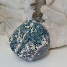 Load image into Gallery viewer, Grape Agate
