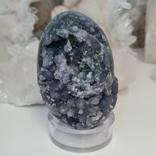 Load image into Gallery viewer, Grape Agate Egg
