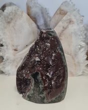 Load image into Gallery viewer, Red Amethyst with Stalactite Eyes Cutbase
