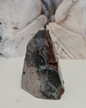 Load image into Gallery viewer, Red Amethyst with Stalactite Eyes Cutbase
