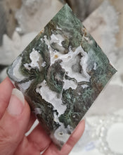 Load image into Gallery viewer, Moss Agate Diamond with Stand
