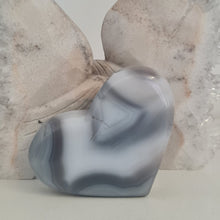Load image into Gallery viewer, Agate Heart
