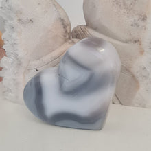 Load image into Gallery viewer, Agate Heart
