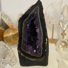 Load image into Gallery viewer, Amethyst Agate Cathedral
