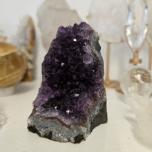 Load image into Gallery viewer, Amethyst Cutbase
