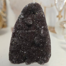 Load image into Gallery viewer, Amethyst Cutbase
