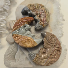 Load image into Gallery viewer, Alashan Agate Moons
