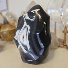 Load image into Gallery viewer, Orca Agate Flame
