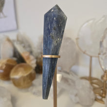 Load image into Gallery viewer, Blue Kyanite Wand on Stand
