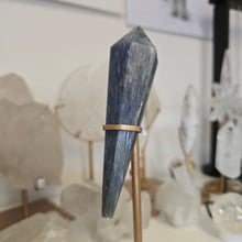 Load image into Gallery viewer, Blue Kyanite Wand on Stand
