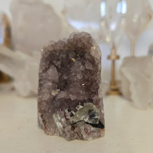Load image into Gallery viewer, Amethyst with Calcite Inclusion Cutbase

