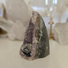 Load image into Gallery viewer, Amethyst with Calcite Inclusion Cutbase
