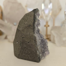 Load image into Gallery viewer, Amethyst Cutbase
