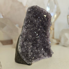 Load image into Gallery viewer, Amethyst Cutbase

