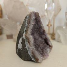 Load image into Gallery viewer, Amethyst Cutbase
