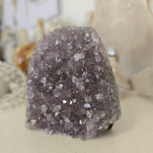 Load image into Gallery viewer, Amethyst Cutbase

