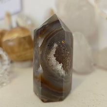 Load image into Gallery viewer, Druzy Agate Tower
