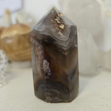 Load image into Gallery viewer, Druzy Agate Tower
