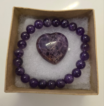 Load image into Gallery viewer, Amethyst Bracelet and Heart Boxset
