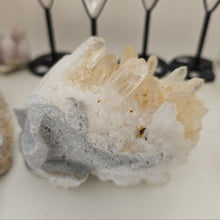 Load image into Gallery viewer, Quartz Cluster Stone Skull - Rainbow
