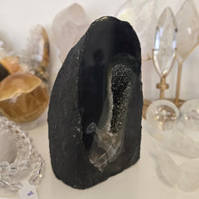 Load image into Gallery viewer, Amethyst Agate Cathedral
