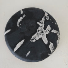 Load image into Gallery viewer, Chrysanthemum Stone Plate

