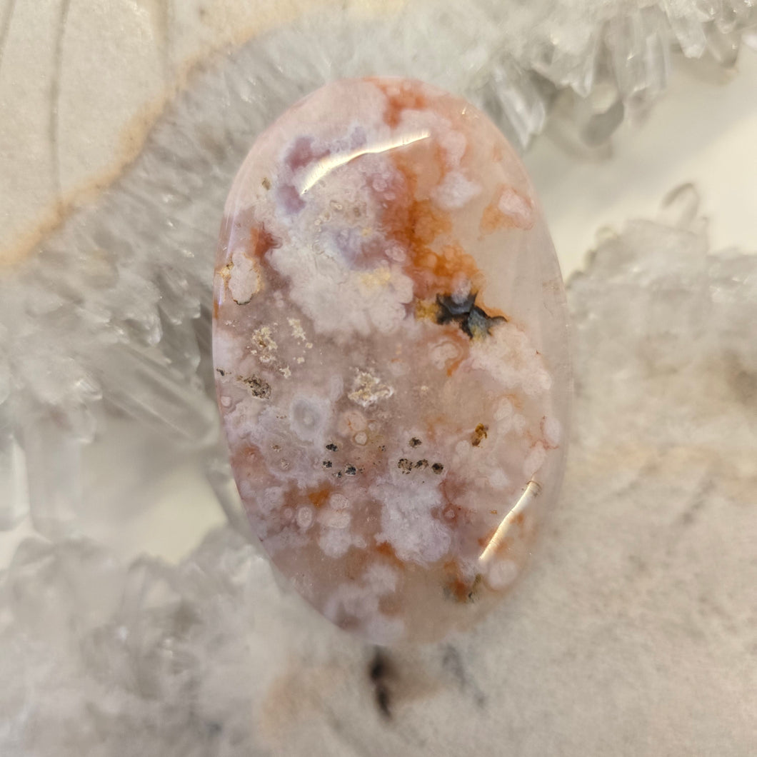 Flower Agate Palmstone