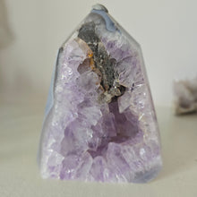 Load image into Gallery viewer, Amethyst Agate Freeform
