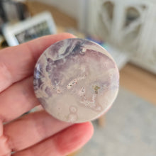 Load image into Gallery viewer, Porcelain Jasper Round Palmstone
