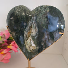 Load image into Gallery viewer, Moss Agate Heart with Stand
