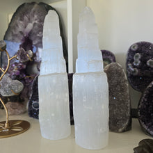 Load image into Gallery viewer, Selenite Tower - 20 cm
