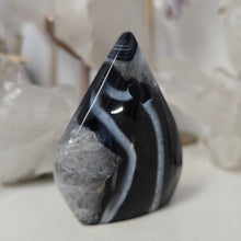 Load image into Gallery viewer, Black Onyx and Quartz Flame
