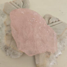 Load image into Gallery viewer, Rose Quartz Raw Chunks
