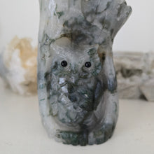 Load image into Gallery viewer, Moss Agate Owl in Tree Stump

