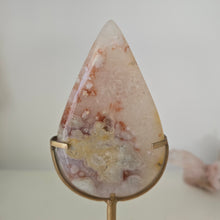 Load image into Gallery viewer, Flower Agate Flame
