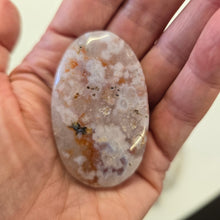 Load image into Gallery viewer, Flower Agate Palmstone
