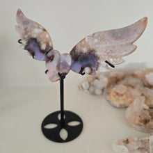 Load image into Gallery viewer, Black Flower Agate Heart Wings
