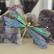 Load image into Gallery viewer, Aura Kyanite Dragonfly - Rainbow
