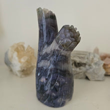 Load image into Gallery viewer, Moss Agate Owl in Tree Stump

