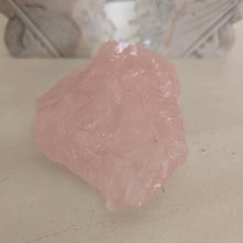 Load image into Gallery viewer, Rose Quartz Raw Chunks
