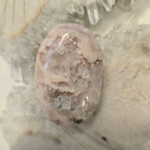 Load image into Gallery viewer, Flower Agate Palmstone
