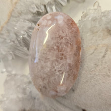Load image into Gallery viewer, Flower Agate Palmstone

