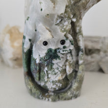 Load image into Gallery viewer, Moss Agate Owl in Tree Stump
