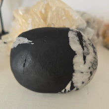 Load image into Gallery viewer, Chrysanthemum Stone Palmstone
