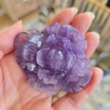 Load image into Gallery viewer, Amethyst Rose on Stand
